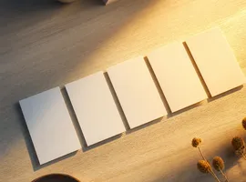 Tarjetas de contenido en progresión de frío a cálido, representando el recorrido hacia un lead caliente en redes sociales