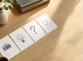 Tarjetas de contenido ordenadas en secuencia representando un flujo constante de leads sociales